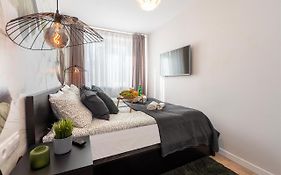 Golden Sands - Winda, 2 Sypialnie oraz Salon, Łóżeczko Turystyczne, Balkon, Play Station 5, Ekspress do Kawy, Atlas Arena, ZOO, Fala